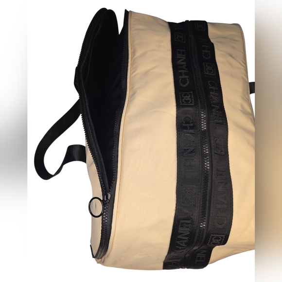 CHANEL Cream And Black Logo Duffle Bag - Picture 5 of 9